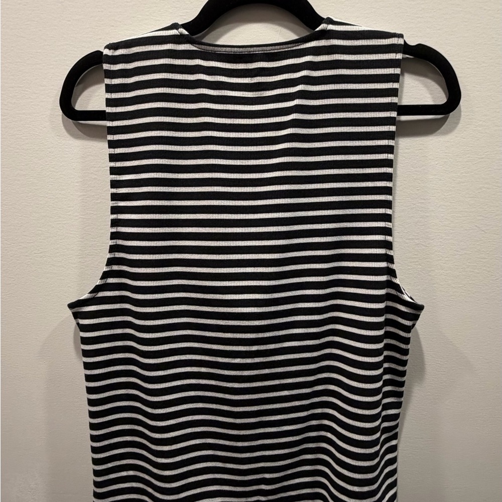 American Eagle 🦅 Black and White Striped Sleeveless Square Neck Top - Picture 3 of 4